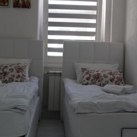 Red Apartment Sarajewo Zewnętrze zdjęcie