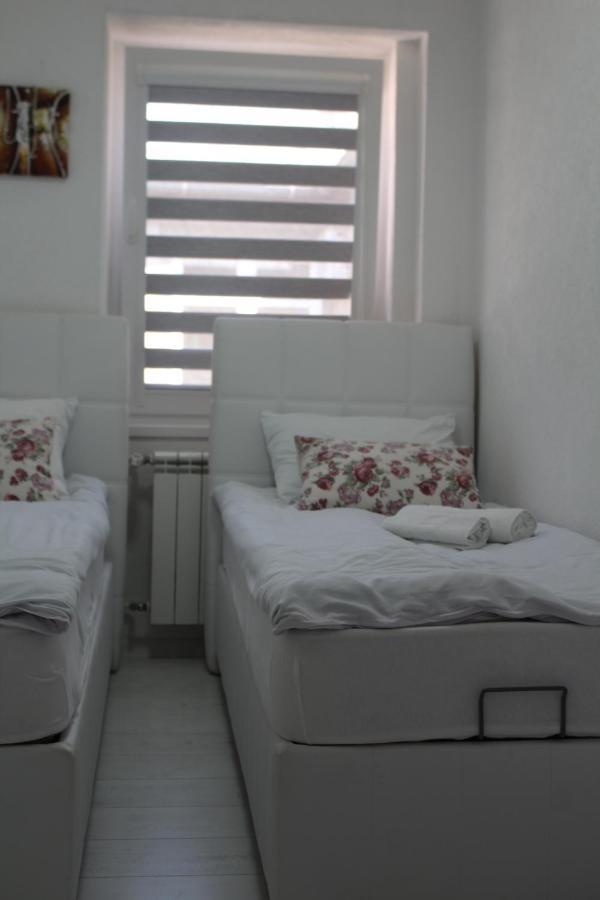 Red Apartment Sarajewo Zewnętrze zdjęcie