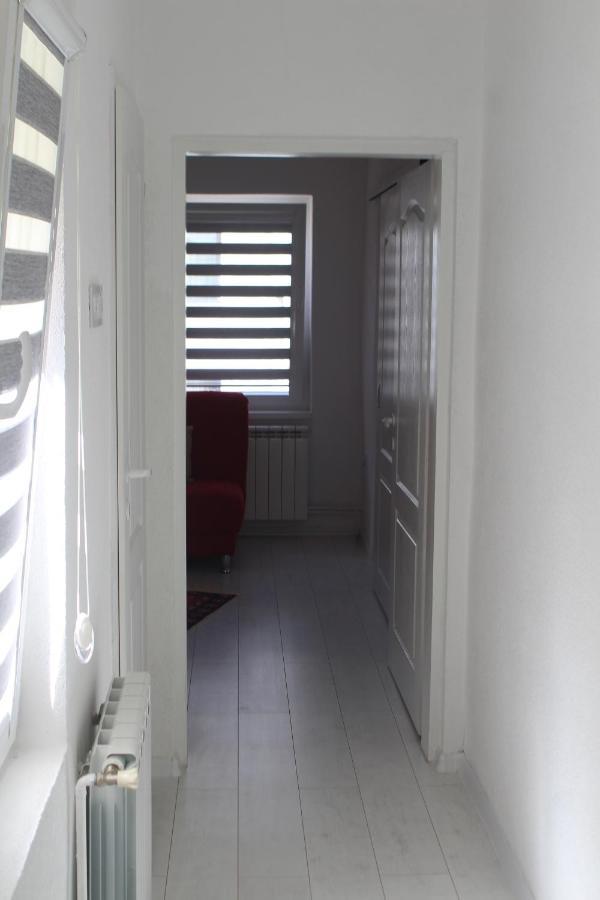 Red Apartment Sarajewo Zewnętrze zdjęcie