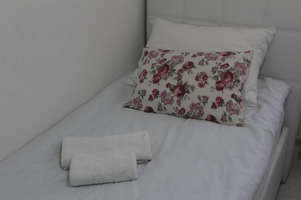 Red Apartment Sarajewo Zewnętrze zdjęcie